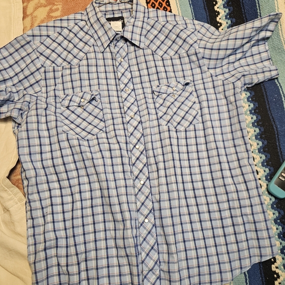 Men's Short Sleeve Plaid Western Rancher pearl Snap Shirt - Picture 3 of 3
